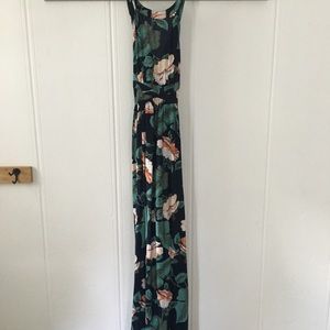 Lulu’s floral maxi dress